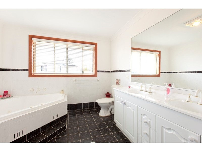 8 Minstrel, Rouse Hill NSW 2155