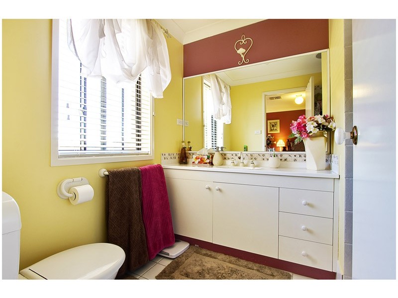 8 Paramount Cres, Kellyville NSW 2155