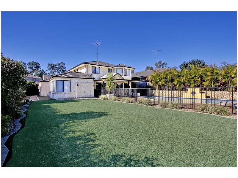 8 Paramount Cres, Kellyville NSW 2155