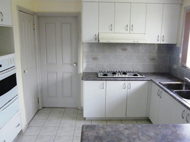 40 Mondous Court, Berwick VIC 3806