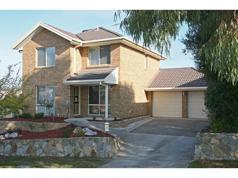 12 Wanderer Court, Berwick VIC 3806