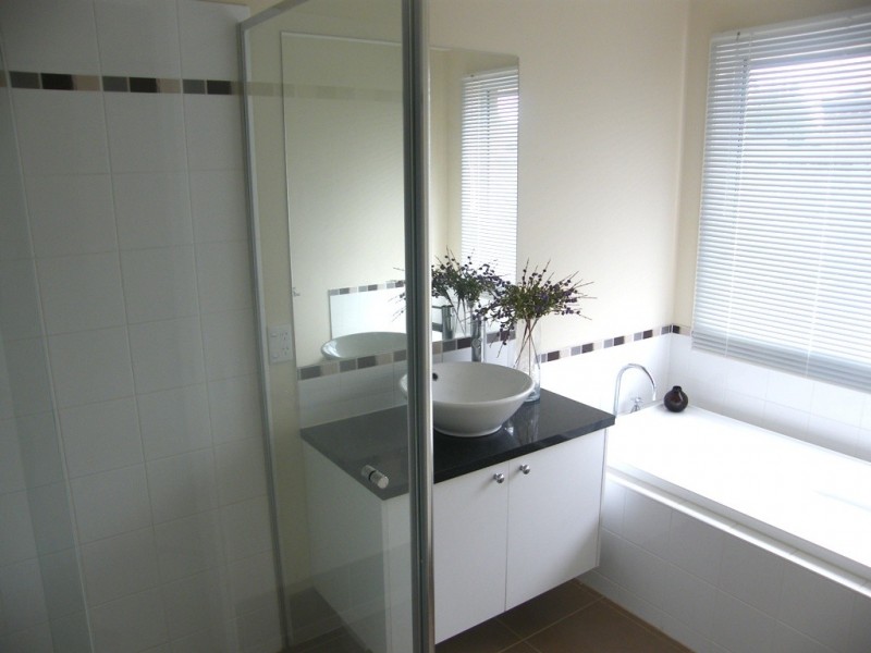 74 Golf Links Rd, Berwick VIC 3806