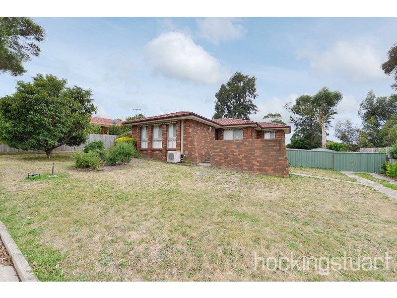 2 Bradley Terrace, Narre Warren VIC 3805
