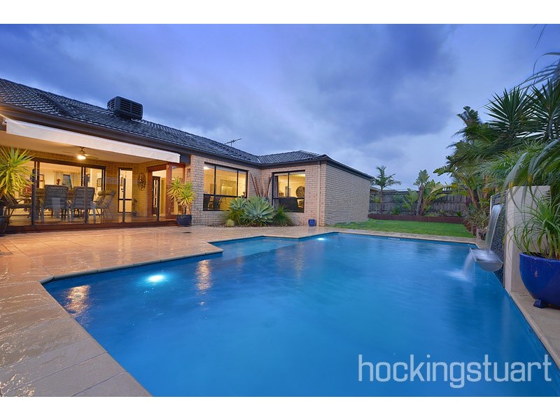 53 Bryn Mawr Boulevard, Berwick VIC 3806