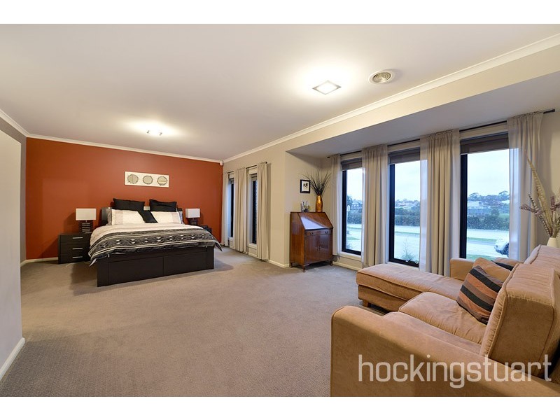 53 Bryn Mawr Boulevard, Berwick VIC 3806