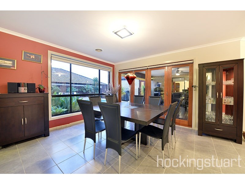 53 Bryn Mawr Boulevard, Berwick VIC 3806