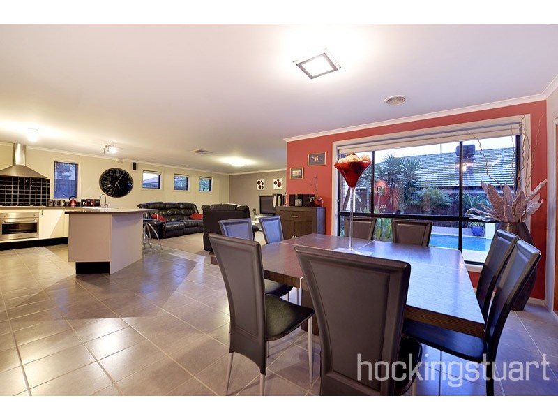 53 Bryn Mawr Boulevard, Berwick VIC 3806
