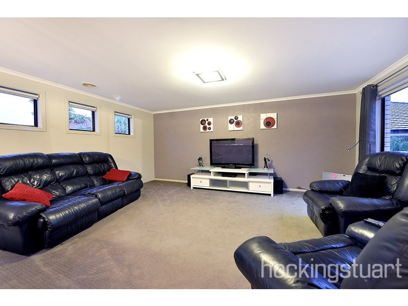 53 Bryn Mawr Boulevard, Berwick VIC 3806