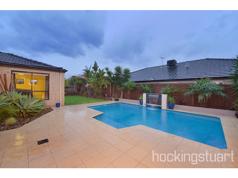 53 Bryn Mawr Boulevard, Berwick VIC 3806