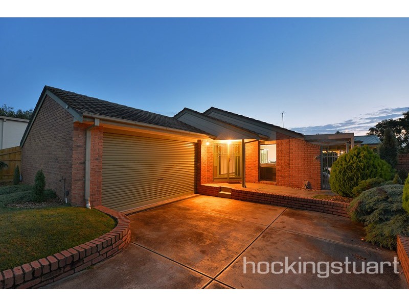 41 Hedgeley Drive, Berwick VIC 3806