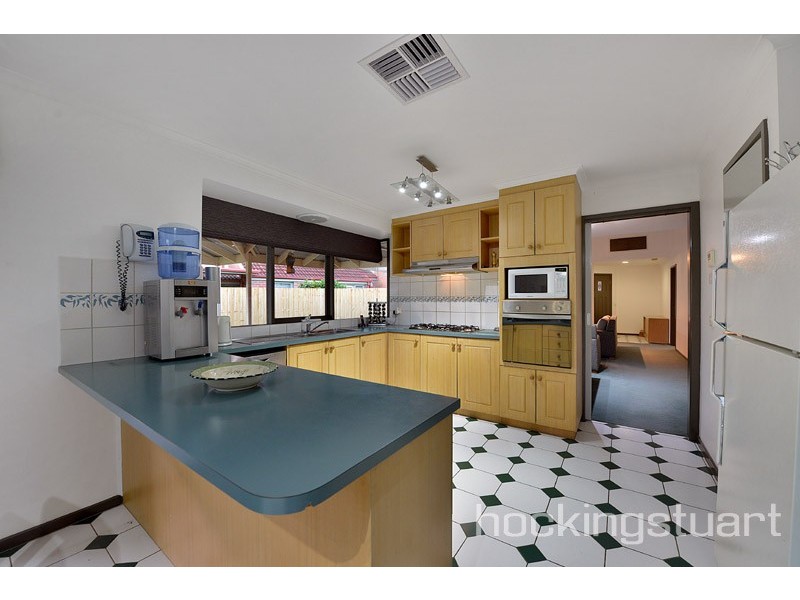 41 Hedgeley Drive, Berwick VIC 3806