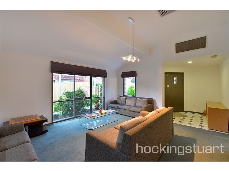 41 Hedgeley Drive, Berwick VIC 3806