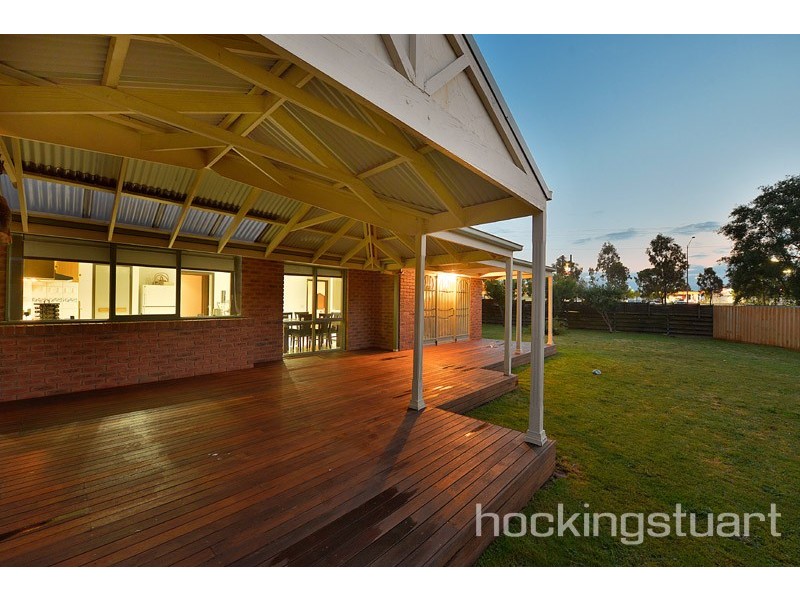41 Hedgeley Drive, Berwick VIC 3806