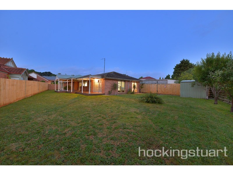 41 Hedgeley Drive, Berwick VIC 3806