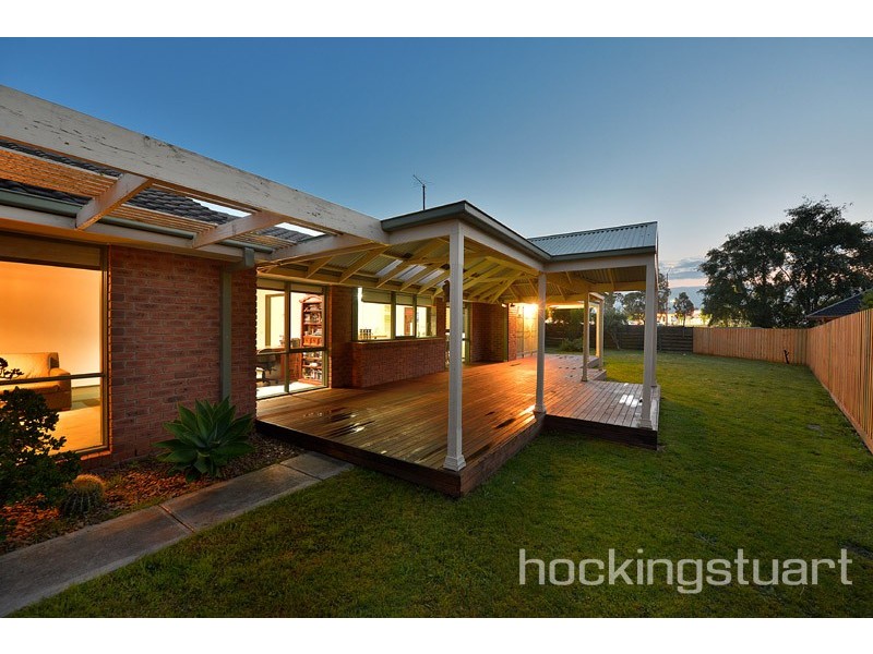 41 Hedgeley Drive, Berwick VIC 3806