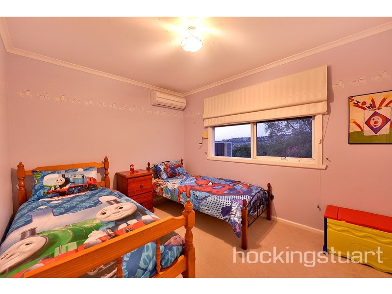 8 Barellan Mews, Berwick VIC 3806