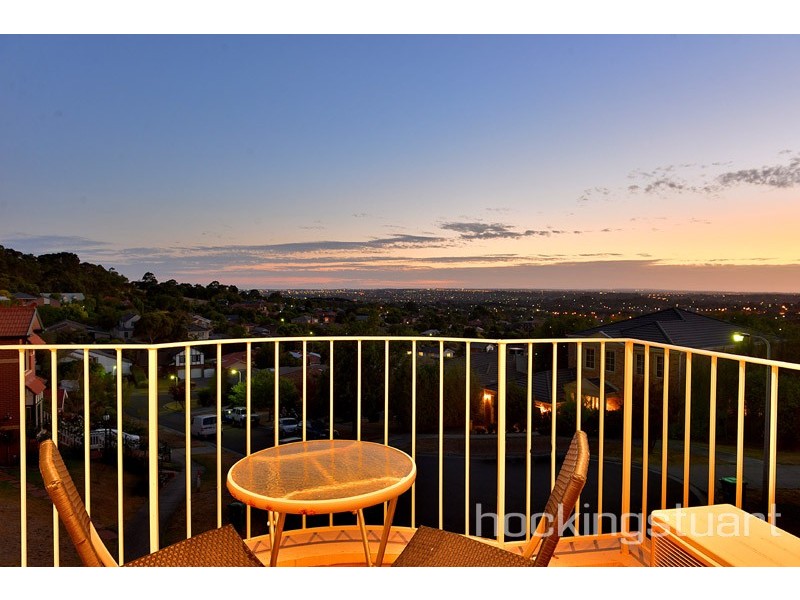 8 Barellan Mews, Berwick VIC 3806