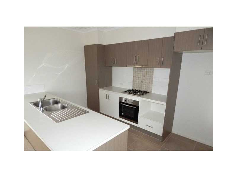 10 Jade Walk, Officer VIC 3809