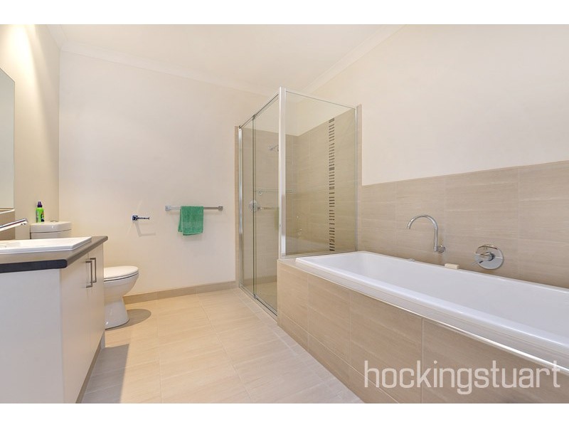 9/25 Canberra Avenue, Berwick VIC 3806