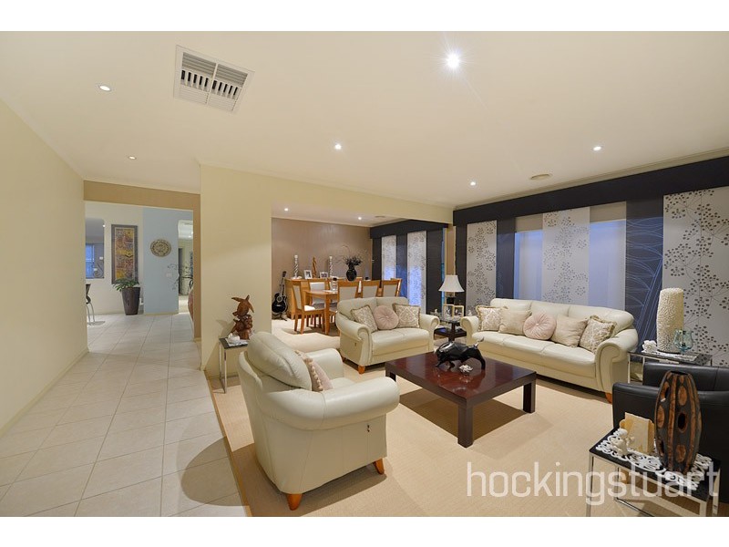 39 Eleanore Crescent, Hallam VIC 3803