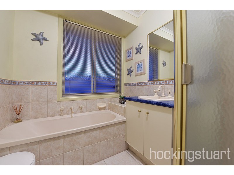 39 Eleanore Crescent, Hallam VIC 3803