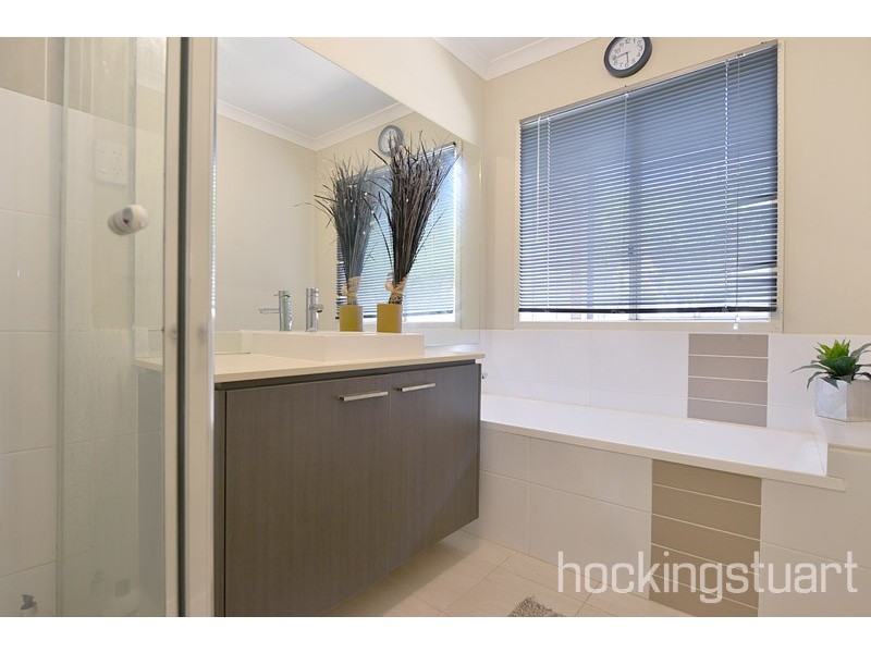 43 Montpelier Drive, Berwick VIC 3806