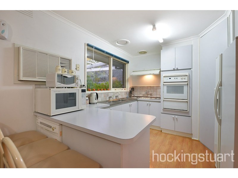 6 Mahon Crescent, Narre Warren VIC 3805