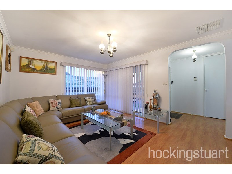 6 Mahon Crescent, Narre Warren VIC 3805
