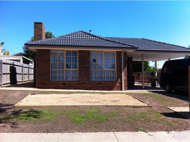 16 Chirnside Rd, Berwick VIC 3806