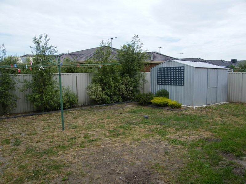 16 Howqua Place, Pakenham VIC 3810