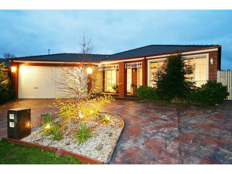 12 Chelsea Crescent, Berwick VIC 3806