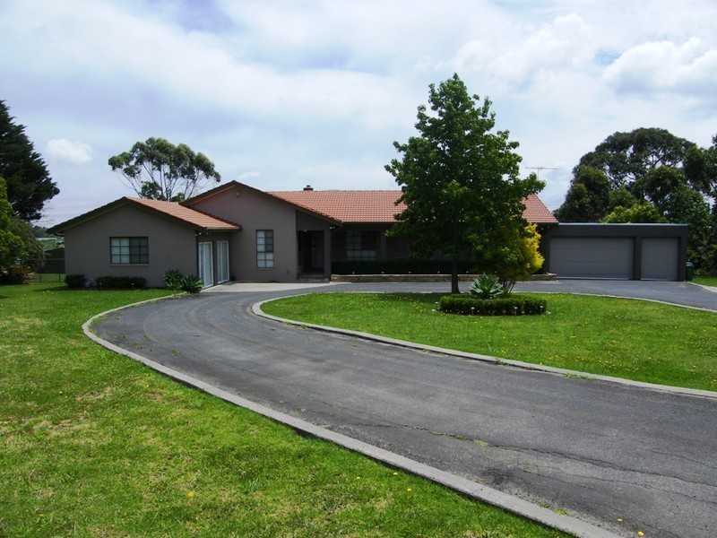 9 Jacques Road, Narre Warren North VIC 3804