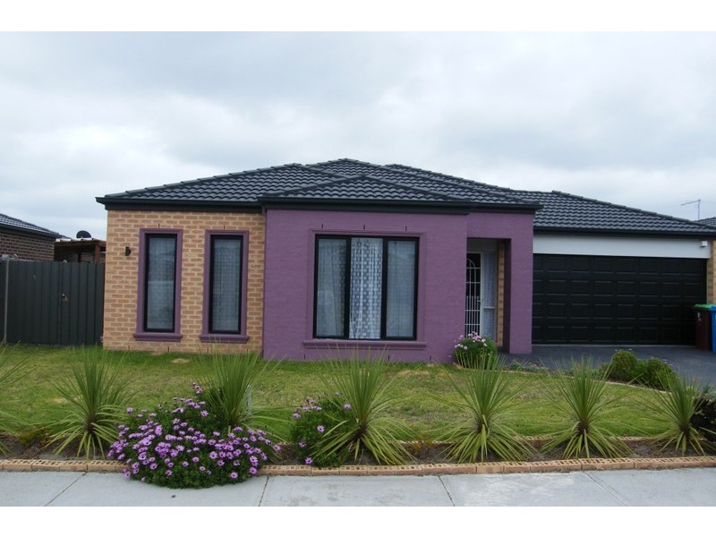 56 Westmoreland Avenue, Cranbourne North VIC 3977