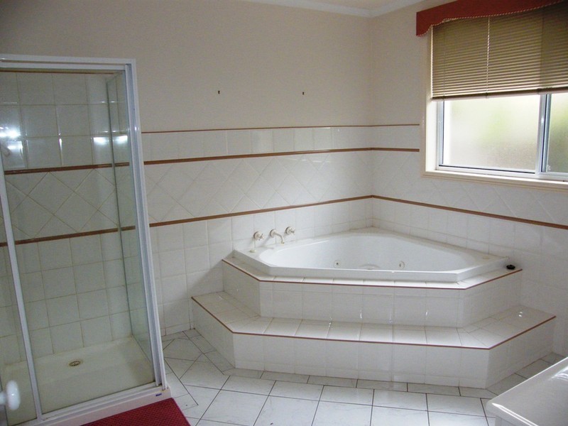 15  Shand Court, Berwick VIC 3806