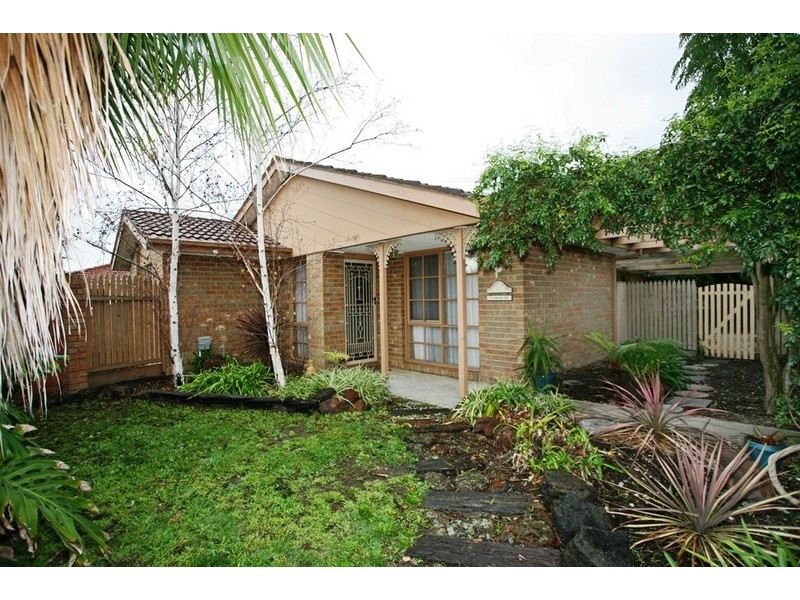 25 Coolong Avenue, Berwick VIC 3806