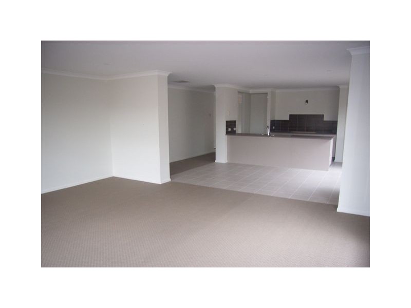6 Benmar Place, Lyndhurst VIC 3975