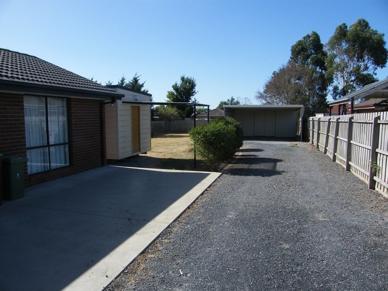 3 McGuigan Drive, Cranbourne VIC 3977