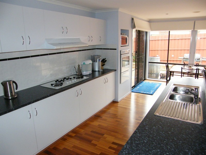 4 Celestine Court, Narre Warren VIC 3805