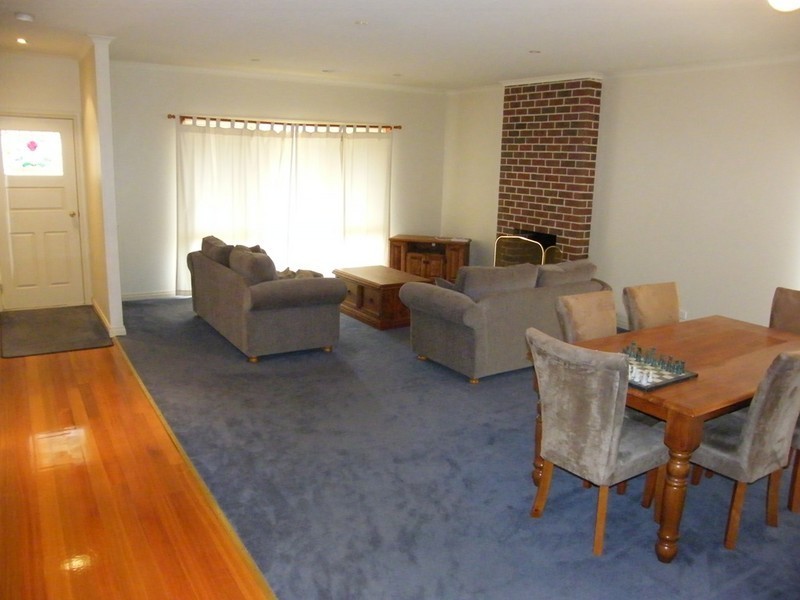 43 Grange Circuit, Beaconsfield VIC 3807