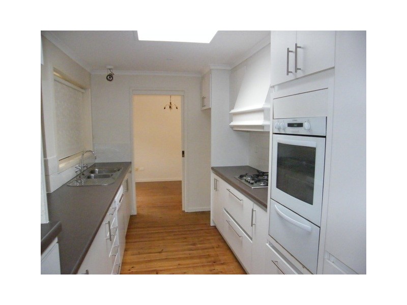 7 Earlston Square, Berwick VIC 3806