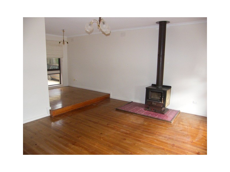 7 Earlston Square, Berwick VIC 3806