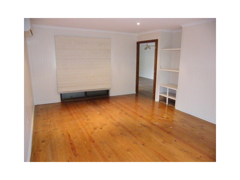 7 Earlston Square, Berwick VIC 3806