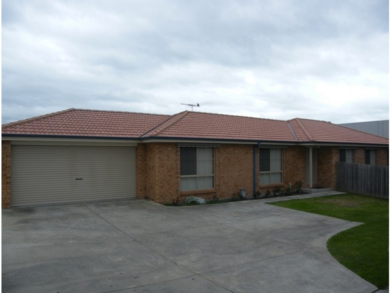 21 Capri Court, Pakenham VIC 3810