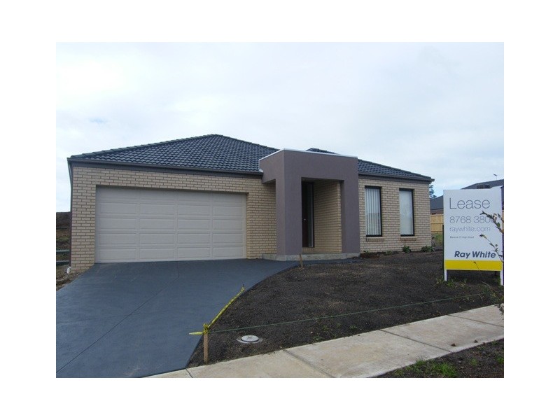 Lot1363 Luscombe Crt, Berwick VIC 3806