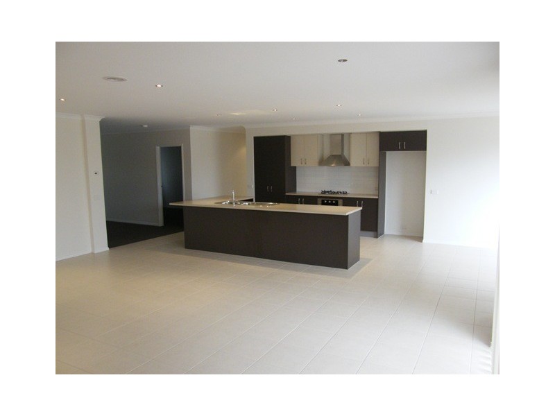 Lot1363 Luscombe Crt, Berwick VIC 3806