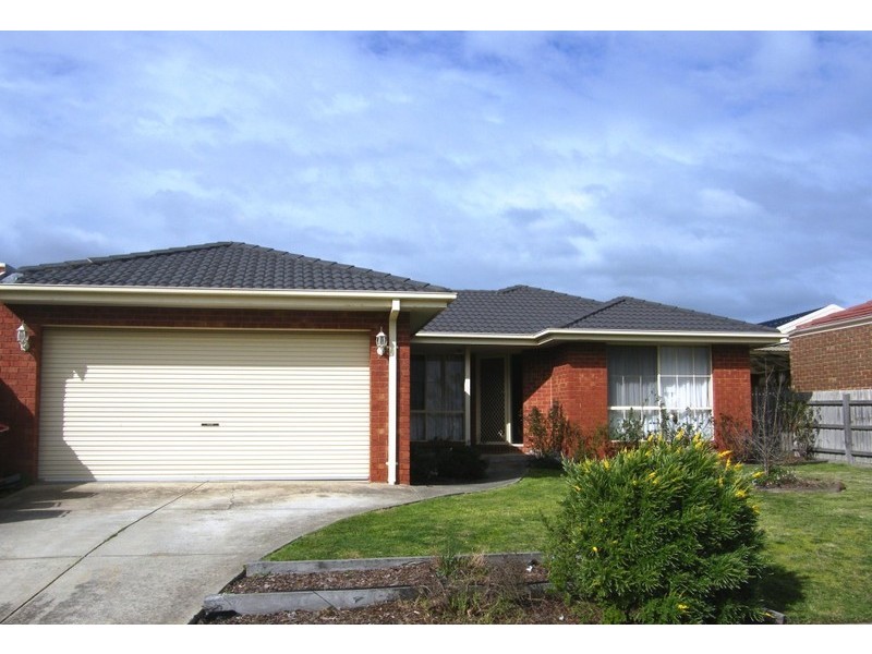 10 Michelle Drive, Berwick VIC 3806