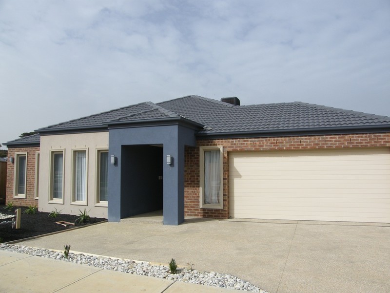 35 Saul Avenue, Berwick VIC 3806