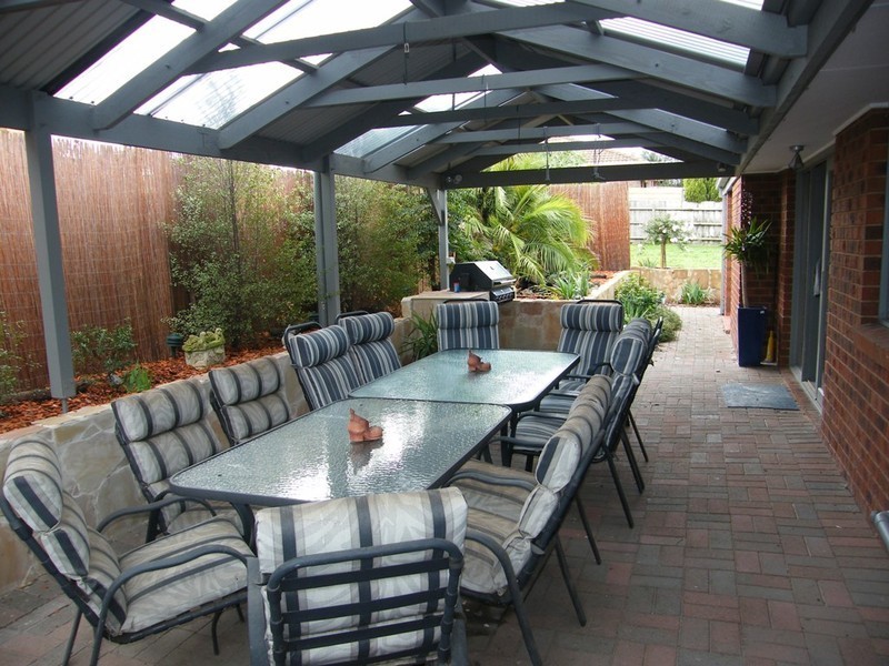 33 Barondi Ave, Narre Warren VIC 3805