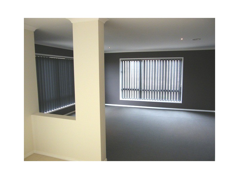 11 Luscombe Court, Berwick VIC 3806