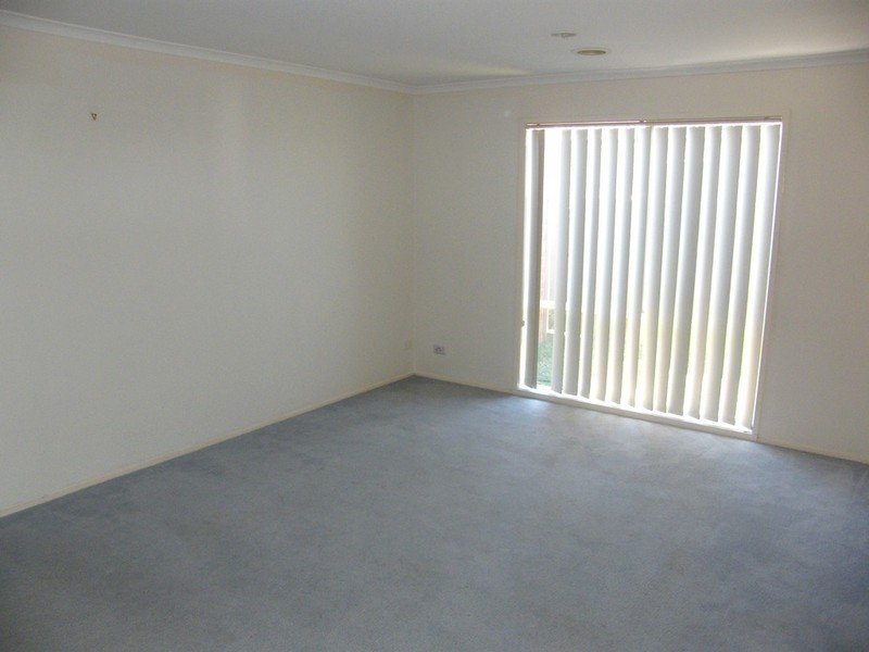 4a Eglinton Close, Berwick VIC 3806